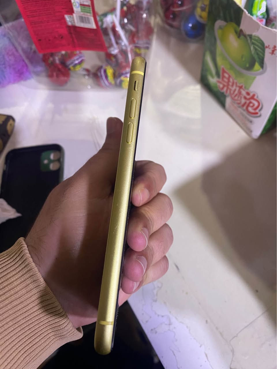 شتێکی جوان و پاک بۆ فرۆشتن
iPhone 11 2camera
گێگا:١٢٨
پاتری:٧٨بیلادی
موبایلەکە هی دەستی خۆمە پاک و بێکێشەیە
بەس شاشەی گۆڕاوە بەبیلادی شاشەیەکی جوان لەسەریەتی
نرخیشی ٢١٥هەزارو معامەلە❤️ كالار, السليمانية


**إذا كنت صاحب هذا الإعلان وتريد حذفه لأي سبب، رجاءا أرسل رسالة إلى الدعم الفني**