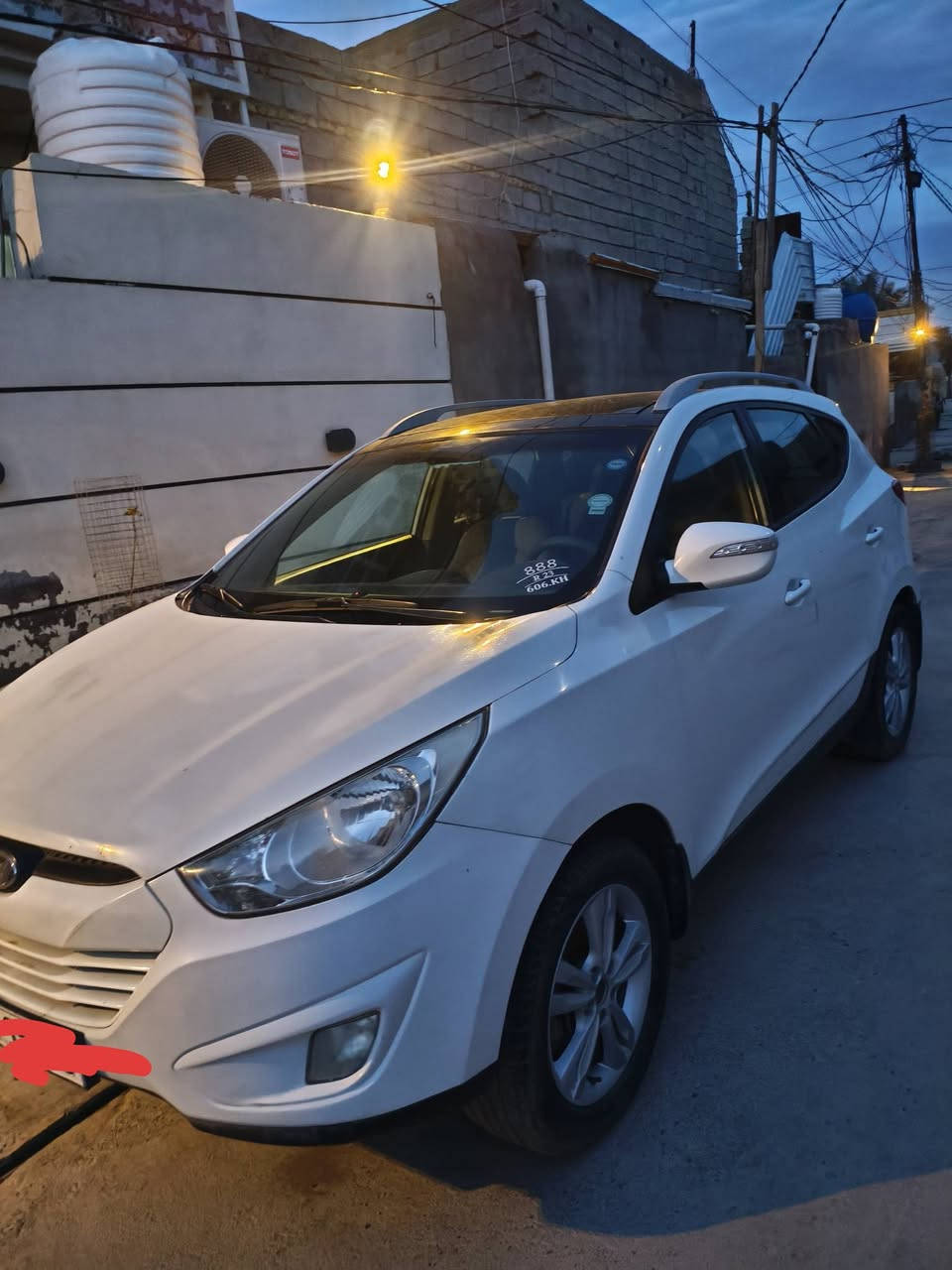 🚗 للبيع: هيونداي توسان 2011
📍 مكان السيارة: ديالى
📞 للتواصل: ***********
💰 السعر: 163 ورقة – قابل للتفاوض
📊 المسافة المقطوعة: 150000 كيلومتر
🛠️ المحرك: 4 سلندر – 2000cc دوش 

• فول مواصفات
• 2 فتحة سقف بانورامية
• دفع رباعي AWD
• تدفئة وتبريد
• إطارات جديدة
• محرك اقتصادي

⚠️ أضرار السيارة:
• وارد خليجي
• الأضرار موضحة بالسونار المرفق

📌 تفاصيل إضافية:
• رقم السيارة: السليمانية الدولي الجديد
• باسم المالك تحويل مباشر
• لون السيارة: أبيض
