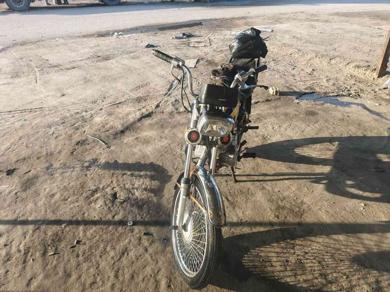 سلام عليكم اربعه كير لبيع اوراق موديل 18 لبيع السعر 375وبيه مجال
*********** هاذه رقمي  بيه واساب مامتواجد عل فيس
