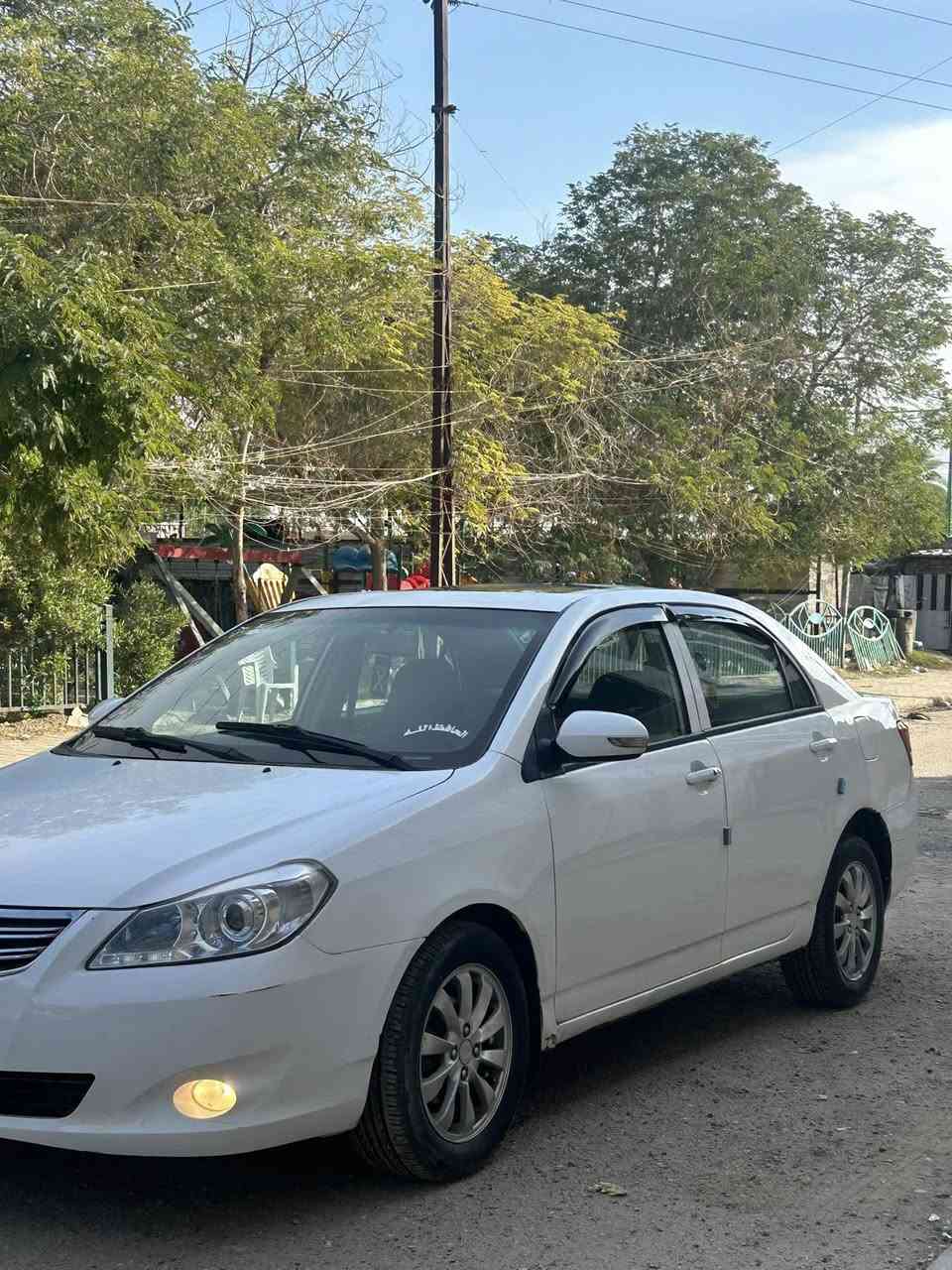 السلام عليكم بي واي دي البيع سيارة موديل 2013 سيارة كلش حلوه رقم بغداد انكليزي سيارة فول بصمه شاشة كأمره تحكم ستيرن داخل جلد بصمت ابواب اشاير بل مري خمسه ويل كب سياره محرك 1800 ماشاءالله تبريد ثلج  سياره كلش حلوه سيارة كير محرك صدر تايرات باتري كله مكفول سيارة كلش حلوه وجاهزه مابيه ي نقص السعر 55$ مكان سيارة بغداد حي العامل رقم ***********
