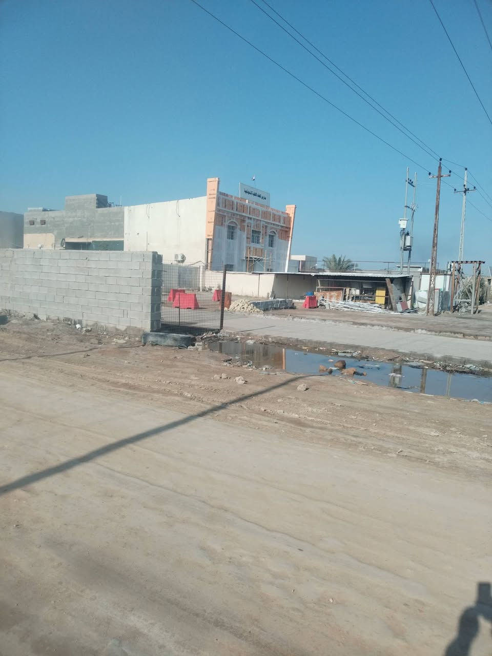 قطعه ارض للبيع طابو زراعي ناحيه المصطفى قرب مدرسة الضاد اهلي المساحه ٥٠٠متر متفونه تراب ومتساوي تواصل على الرقم ***********
