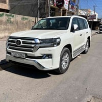 لاندكروز  2018 جكساره GXR باب اول   وايت ادشن رقم بغداد مميز  بيه باب ...