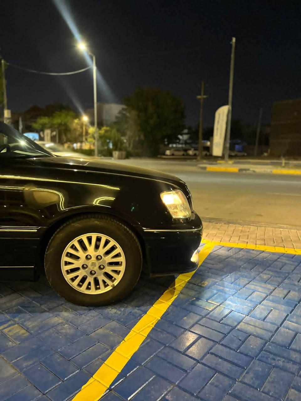 ملكه كفاله عامة 

 قرار 102 رقم بصرة دولي بسمي شرط المداور 

دكمتين شاصي 171 محرك فيفتي ✅
كشنات كهربائية داخل بيجي السيارة
كرستال السيارة 
بكلايت كرستال 
12-برده كهربائيه كروس قفل سرعة 
دمامات امامية خلفية 
مكاني بصرة 
السيارة جاهزة من كلشي كير محرك تبريد 
***********
السعر 125$ وبي مجال بسيط

