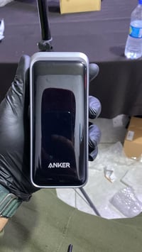 ٢٠٠٠٠ ملي امبير • ٢٠٠ وات • بدون شاحن