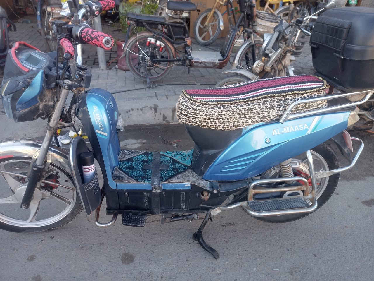 من رخصة الادمن دراجه هارلي بطاريات يقرن ١٠ عالفحص السعر ٤٥٠ نطافة كدام عينك الاتصال على الرقم ***********
