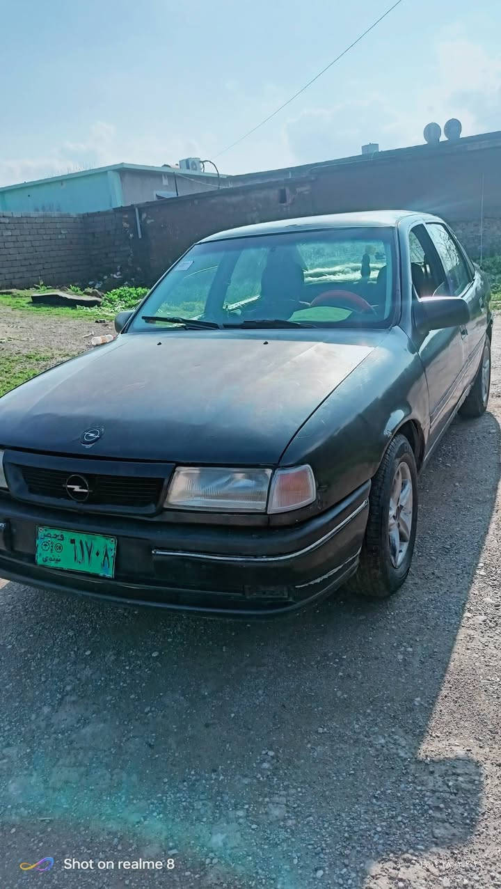 موديل 1993
كير محرك شرط 
بيها خيسان شي بصيط
محورة كابىيته
شرط التحويا 
السعر 20
***********
