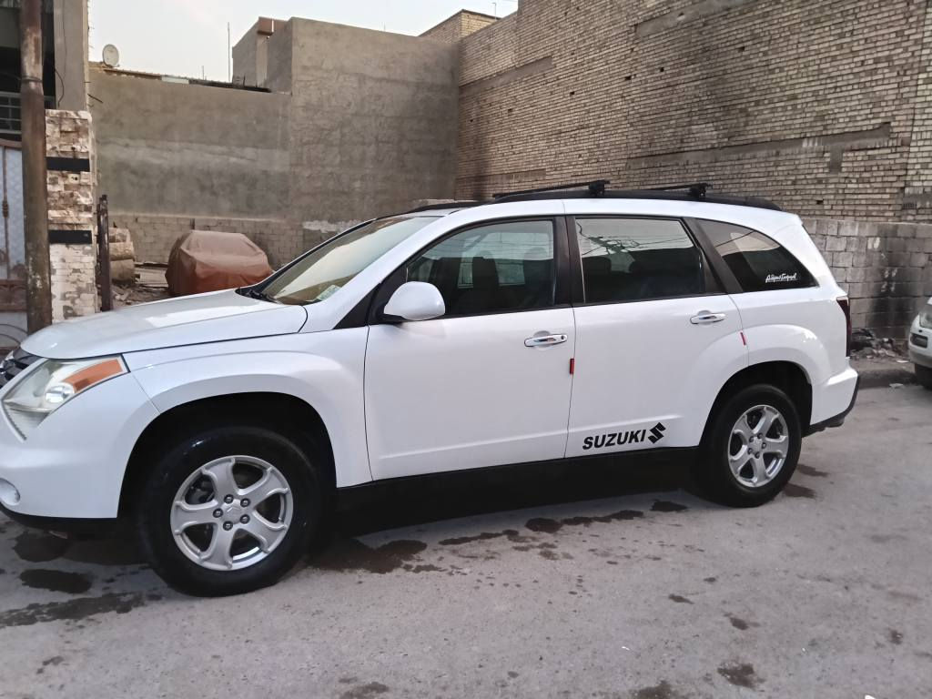سلام عليكم اخواني سياره سازوكي XI7موديل 2008
مكفول من الضربه والصبغ فقط بارد بلهلال الجاملغ الخلفي محرك 6سلندر اقتصادي 
تبريد شغال شاشه ايباد كامره خلفيه 
داخلها نظيف جداً كهربائياتها. كلها شغاله
السياره نظيفه وجاهزه. شغل وطلع أي محافظة 
السعر 85ورقه بي مجال للشراي
مكاني بغداد الكماليه قرب مركز شرطة الخنساء 
هاتف***********
*********** بغداد, العراق
