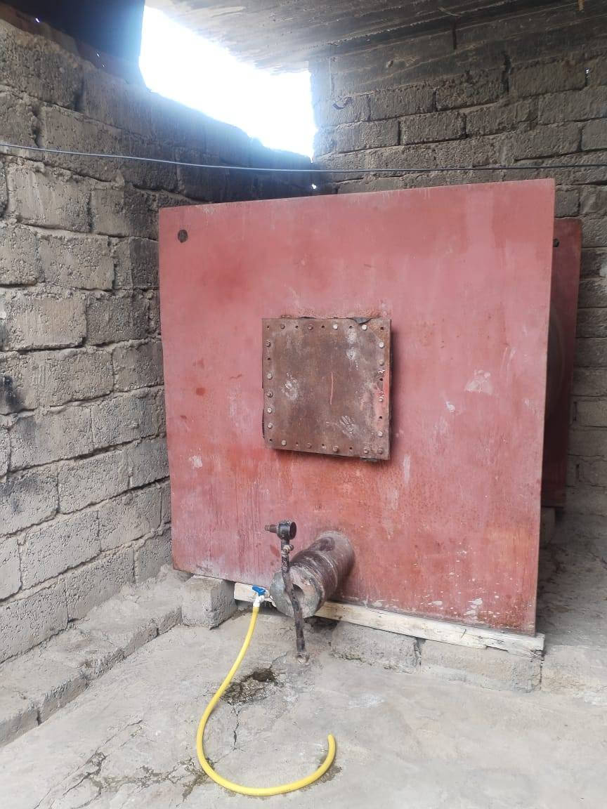 السلام عليكم حراقه جديده مامستعمله مستخدمه للماء فقط حديد ثقيل ٤ملم سعه التخزين ٢٥٠٠لتر  السعر ٢٥٠الف وبي مجال مكلف بل نشر هاذا رقم صاحبها  *********** بي واتساب
