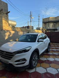 توسان خليجي للبيع  الموديل 2018 اللون ابيض كفالة عامة من الحادث والتبد...