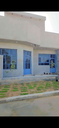 بيت للبيع مساحة 200 متر قريب على الشارع العام  الكرغولية قريب على جسر ...