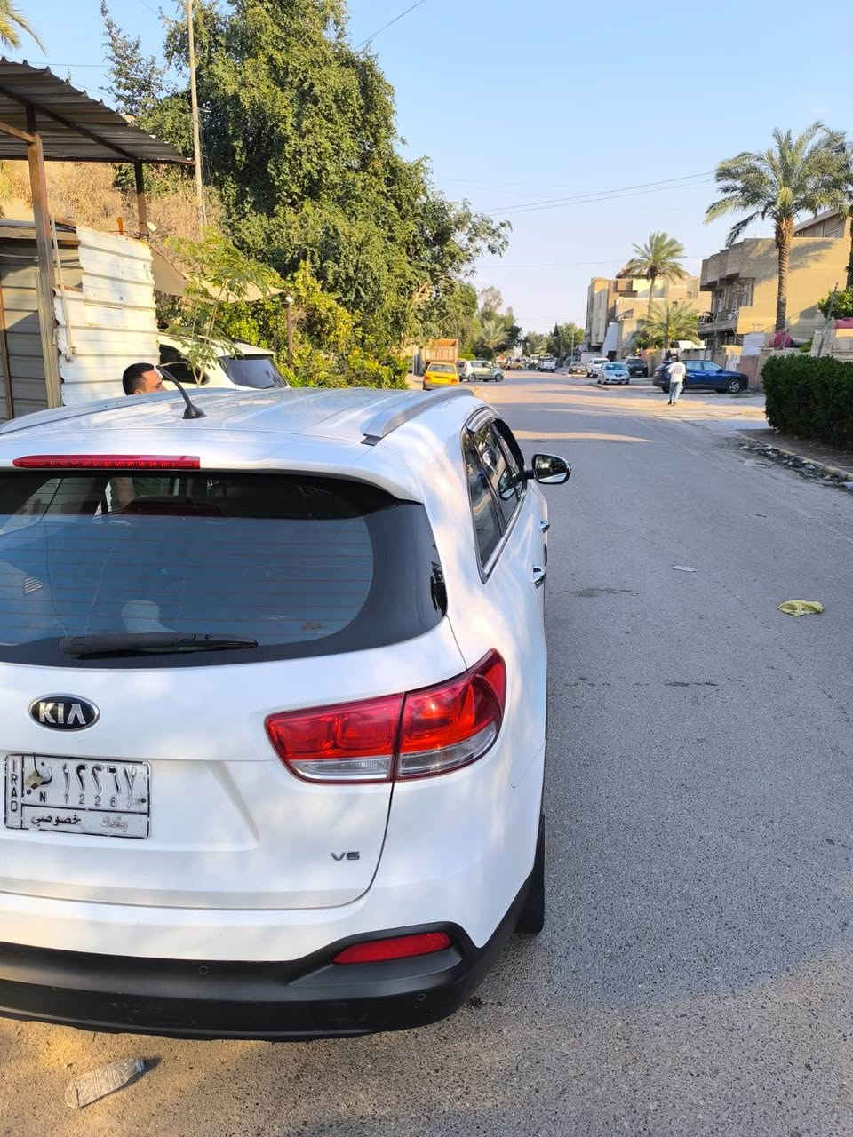 السلام عليكم 
كيا سورنتو خليجي موديل ٢٠١٦ رقم بغداد بأسمي ماشيه١٧٠  سته٦ سلندر سبعه٧ راكب ثلاث قطع تبريد بيها الصبغ بلبجم اثر بطش تخريب لاتبديل ولا فتح  كير مكينه صدر تبريد تخم تاير كوله تمام السعر ١٧٠ بيها مجال مكاني بغداد للاستفسار اكثر *********** بغداد, العراق
