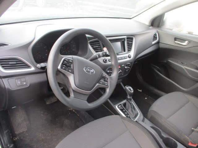 السلام عليكم
اكسنت 2020 امريكي
حادثها فقط خشم البنيد 
مكينه 1600 دوش صافيه 
كير AT المرغوب جديد بي ضمان سنه
 السياره مابيها لا  قطعه تبديل ولا قطعه صبغ
بيها شخط بالباب الخلفي على طوله بسيط مكحل
سعر بيع قفل 119 
رقم بابل مكاني حله
السياره اقتصاديه ونظيفه جداً مال جناي 
***********
