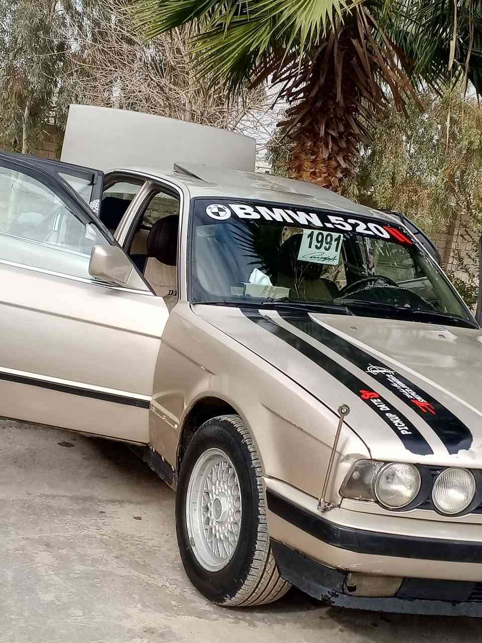 السلام عليكم بي ام دبليو 520مصبوغه احزام محرك كبس كير عادي رقم اخضر شرط وكاله وتحويل سياره خير من الله السعر 45بيه مجال للطيبين رقم 📱***********
