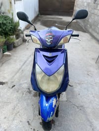 دراجه سكنس فحل ياباني كابريتر 140 للبيع سعره 550 وبيه مجال لون بنفسجي ...