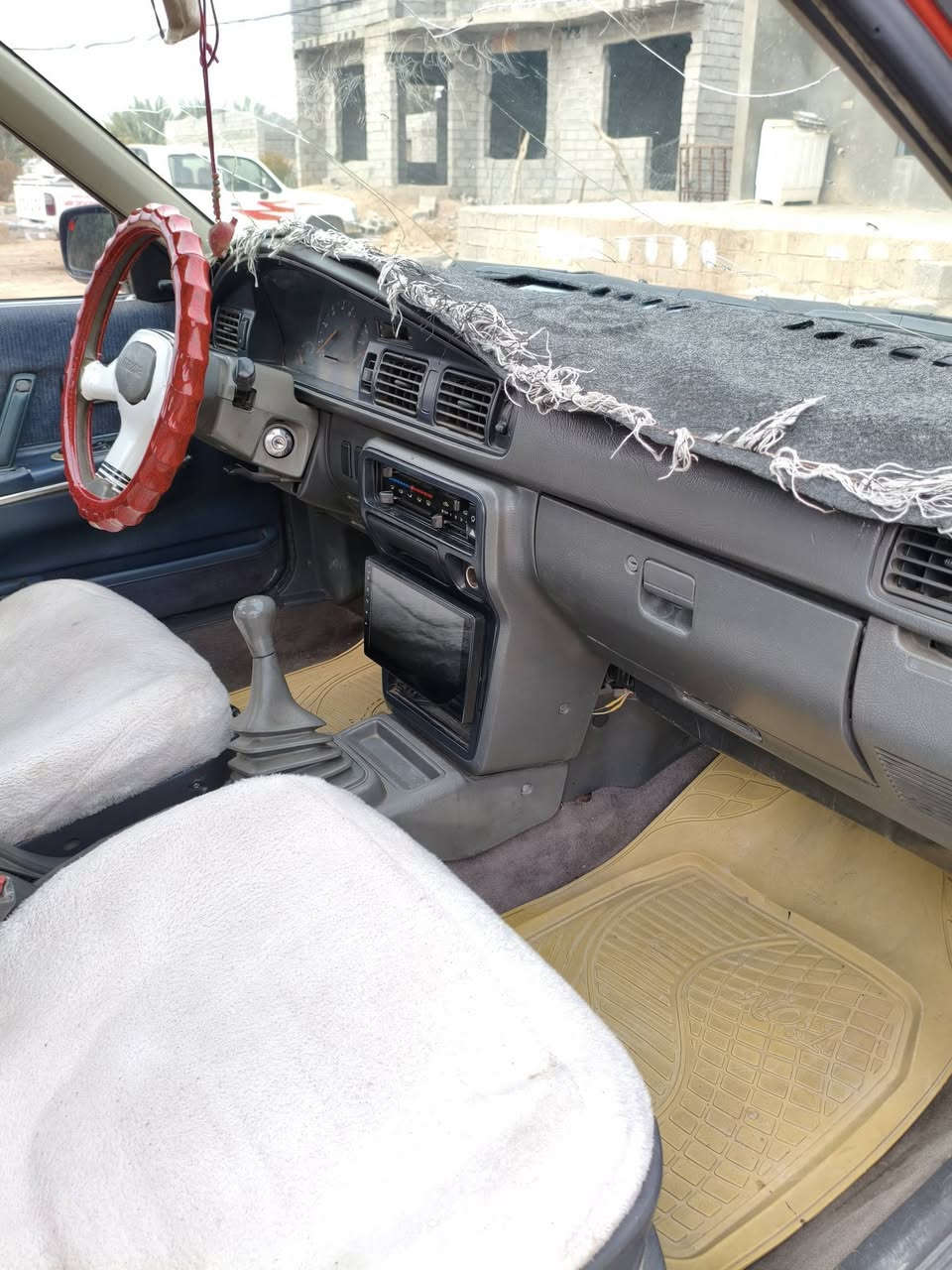 سلام عليكم للبيع مازده ثمنيه بخ بلاديه مابيه صبق رقم ديالئ سياره مال جناي تدفئه وتبريد عنوان ديالئ  ***********
