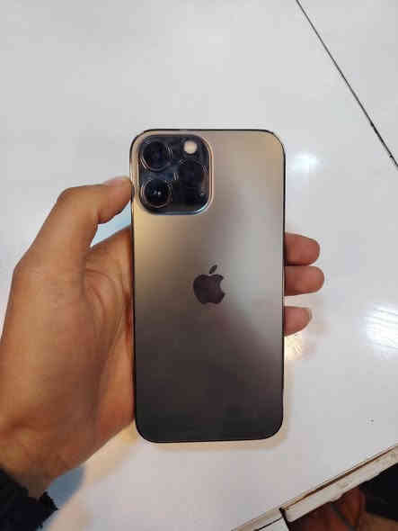 السلام عليكم ايفون13برو ماكس جهاز نضيف مكفول من كلشي مداخل تصليح بحياتةة بطاريتة88 وذاكرتةة256 لونة مميز مع كامل ملحقاتة 3كفرات وشاحنة الاصليةة 
سعرةة850وبيةة مجال 
***********للتواصل
