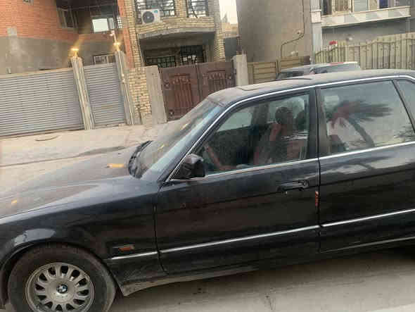 سلام عليكم BMW735 عطلاتها فقط الكير مدري شبيه تشتغل سياره بس ما تمشي تخليهاDمتمشي مدري سئلت كالو تصليحها450الف الي تعجبه فقط مراوس بدون كسر بل حلال مكاني بغداد بنوك***********

