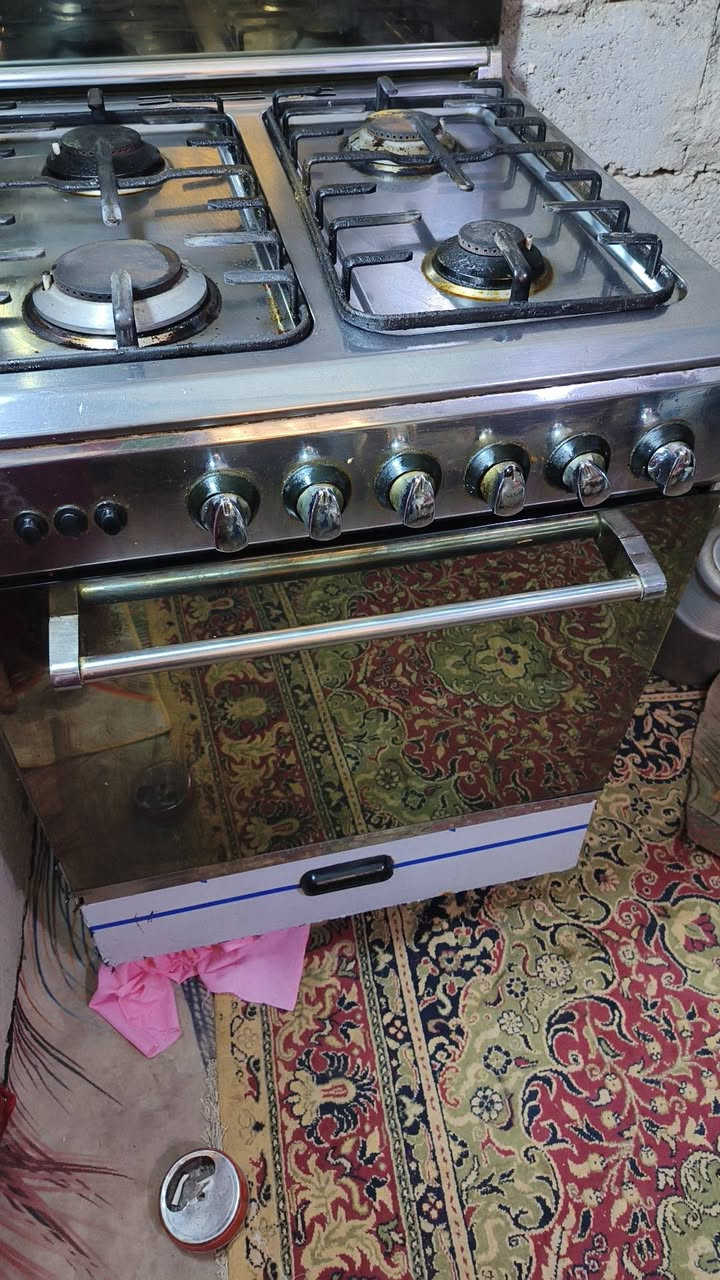 طباخ مصري فريشه اربع عيون الاصلي شرط شرط الفحص جديد استعمال قليل مكاني كربلاء حي النصر السعر 150 قفل اني ماخذه 350


**إذا كنت صاحب هذا الإعلان وتريد حذفه لأي سبب، رجاءا أرسل رسالة إلى الدعم الفني**