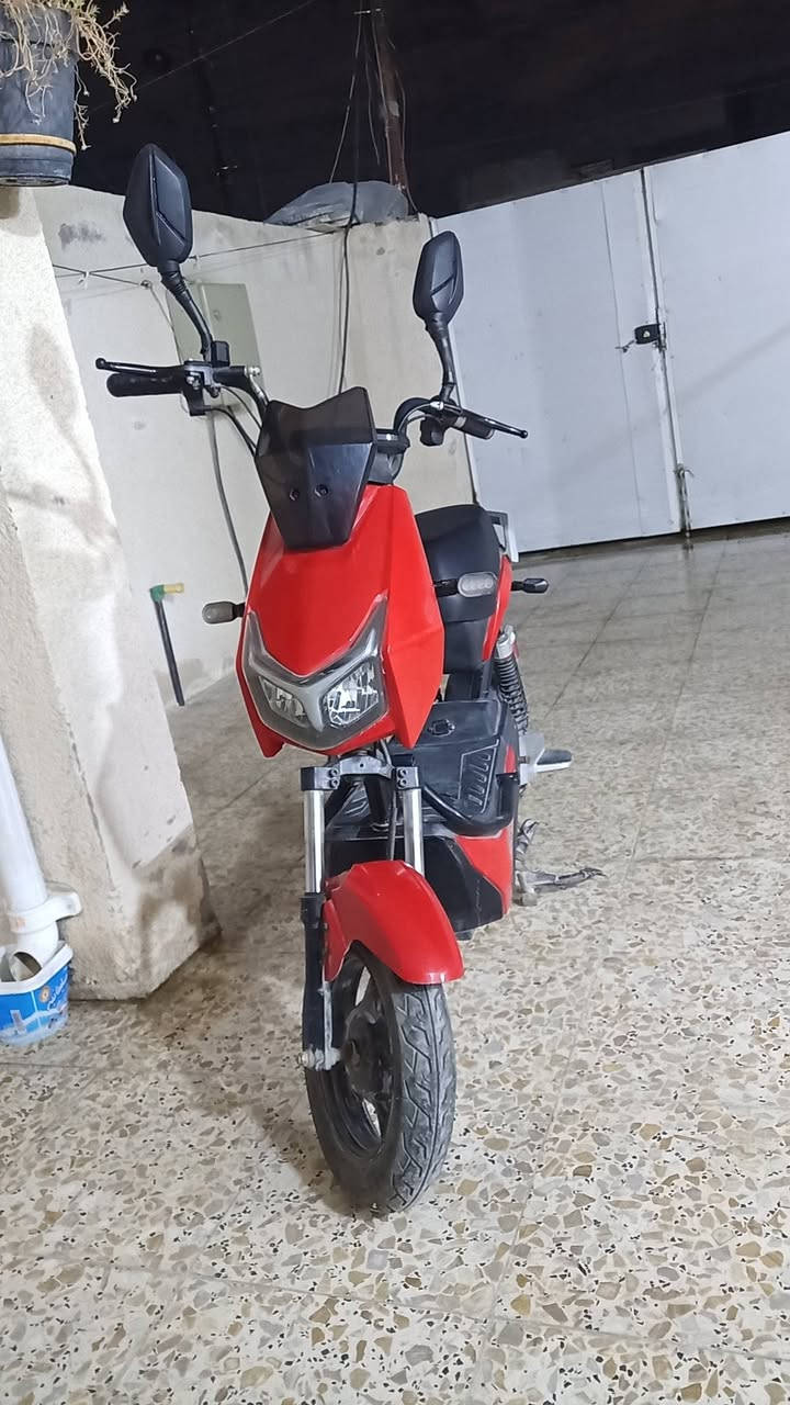 دراجة شحن للبيع  كفالة حتى ورقة(وصل الشراء  موجودة) الحجم (18) _( 4) بطاريات حجم كبير
العنوان بغداد الحسينية الراشدية للأستفسار اكثر التواصل خاص أو الاتصال على رقم ‏‪0773 392 4855‬‏
