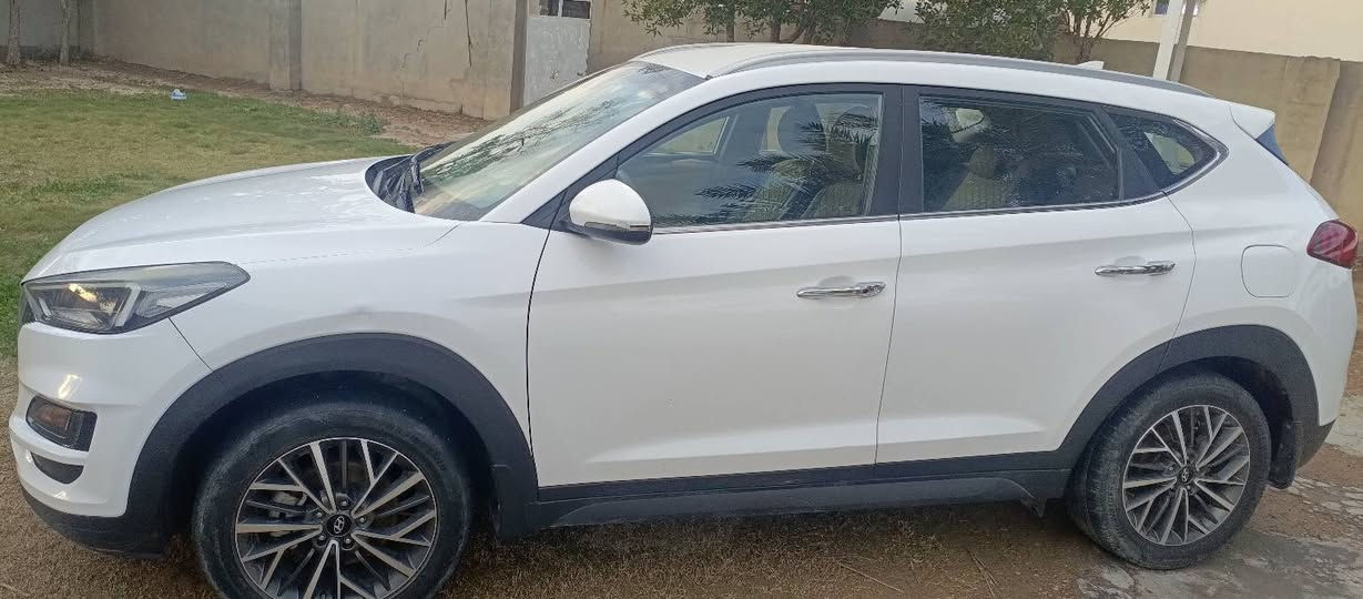 توسان 2020 خليجي
سلام عليكم توسان 2020 خليجي الكاصد بأسم الوالد مشروع وطني 
المواصفات :
بصمة لايت 
5 عدسات 
كاميرات شغالة 
كرسين كهربائي 
شاشة اصلية 
حساس امامي +خلفي 
مري شفط ، وأشار بالمري الداخلي 
تحكم ستيرن السيارة جاهزة وكفالة عامة من اي حادث أو صبغ 

السعر : 205
رقم الهاتف : ***********
مكان السيارة : بغداد ،جسر ديالى ،  تقاطع النهروان
