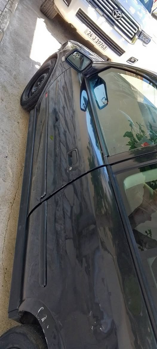 سياره استرا موديل 2000 كير اوتو ماتيك ..
تك باب  سعر 30$ بيها مجال 
شريط تحويل عنوان  سياره . دهوك رقم كركوك
تواصل رقم واتساب ***********

