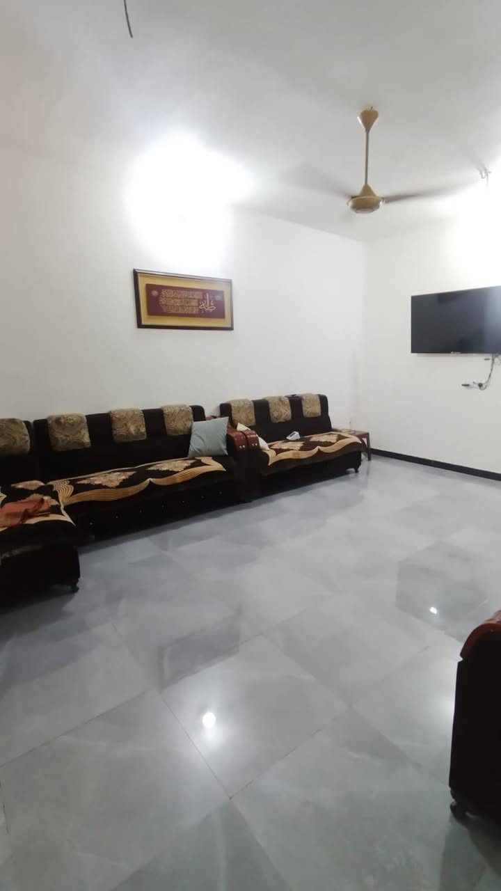 مكلف بالنشر 
بيت للبيع بناء جديد مساحة 250 متر واجهه 10متر ونزال 25متر في حي جابر الانصاري بيت جديد ونظيف متكون من كراج وحديقة + مطبخ + صالة كبيرة + غرفتين نوم + وخدمات داخلية وخارجية + ترك خلفي ع طول بيت + ترك جانبي + وتكدر تبني فوك ... للتواصل ع الرقم الشخصي ‏‪***********‬‏
