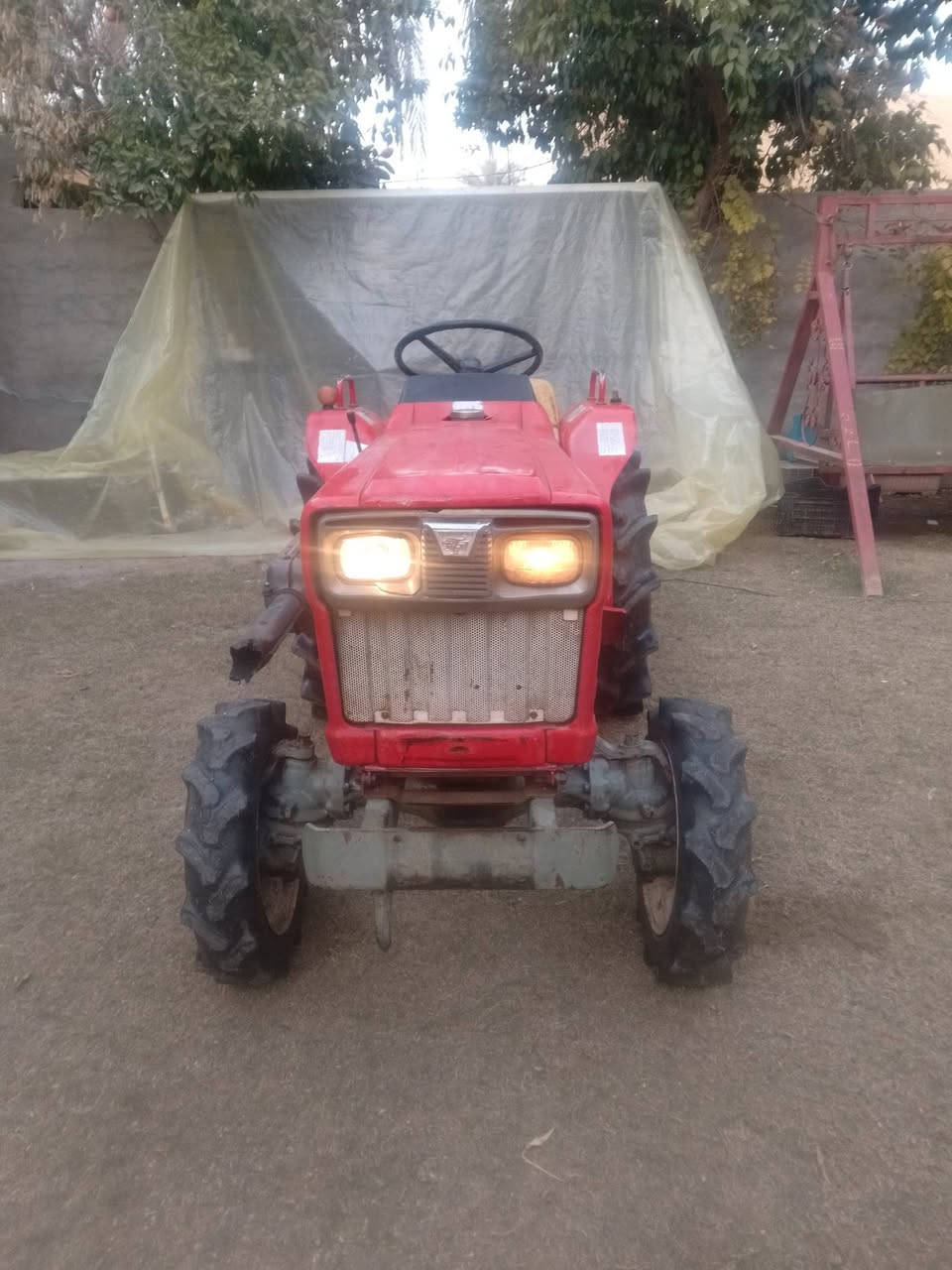 سلام عليكم للبيع مكينه 18حصان مع رباشة كهربائيات كلة شغال وراها رباشة فوس جديد دبل  اكسل نكرة سلف بغداد الراشدية سعر 38 ورقة وبيها مجال ***********
