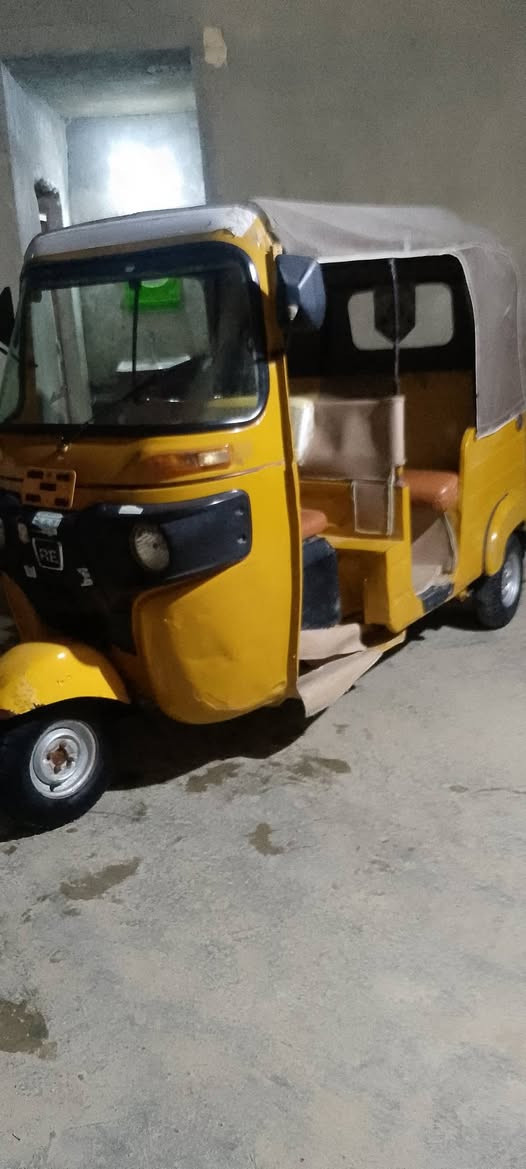 سلام عليكم تكتك للبيع موديل 20شهر 11 مرقمه بسمي مداور ثاني يوم تكتك مجفته تجفيته شركه ماعوزه برغي تكتك كامله خير من الله ،،،،،،وسعر أتصل ***********
