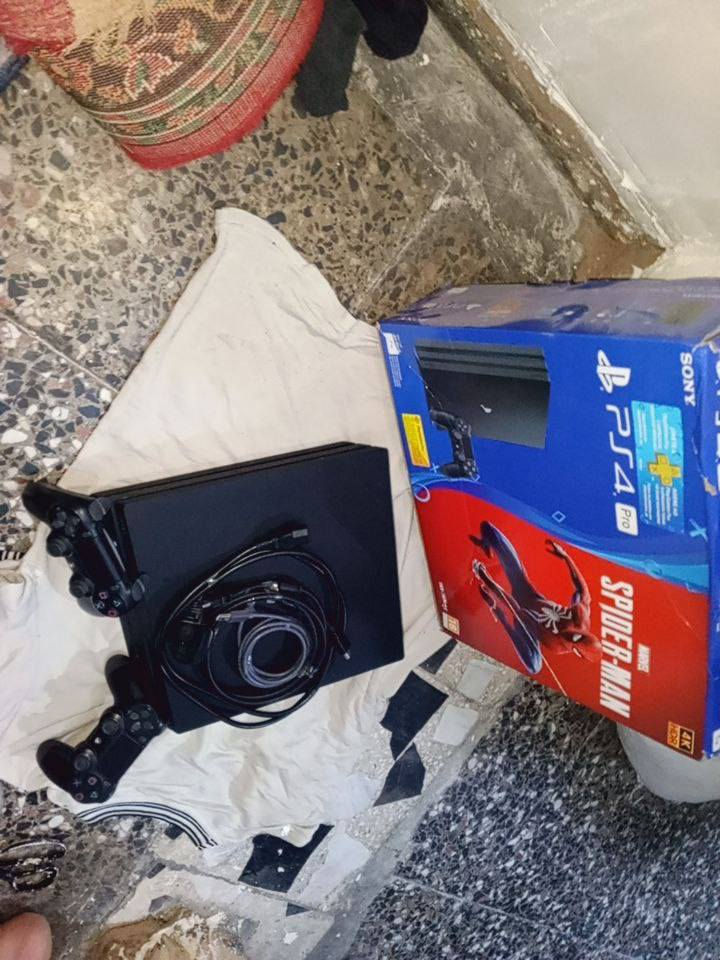 بلي 4 برو البيع سعر 325 مع كامل ملحقات مع حساب مريكي ومارتي مكان بغداد قرب صيطره شعب ***********
