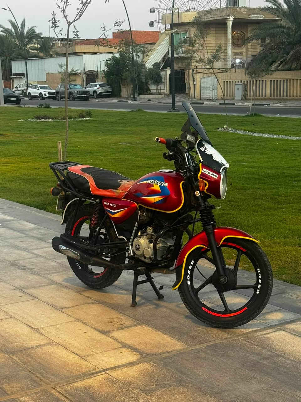 السلام عليكم شباب دراجه ✅للبيع✅ بوكسر رقم وسنويه بصره سعره 2 قفل مكاني بصره دور الضباط ***********
