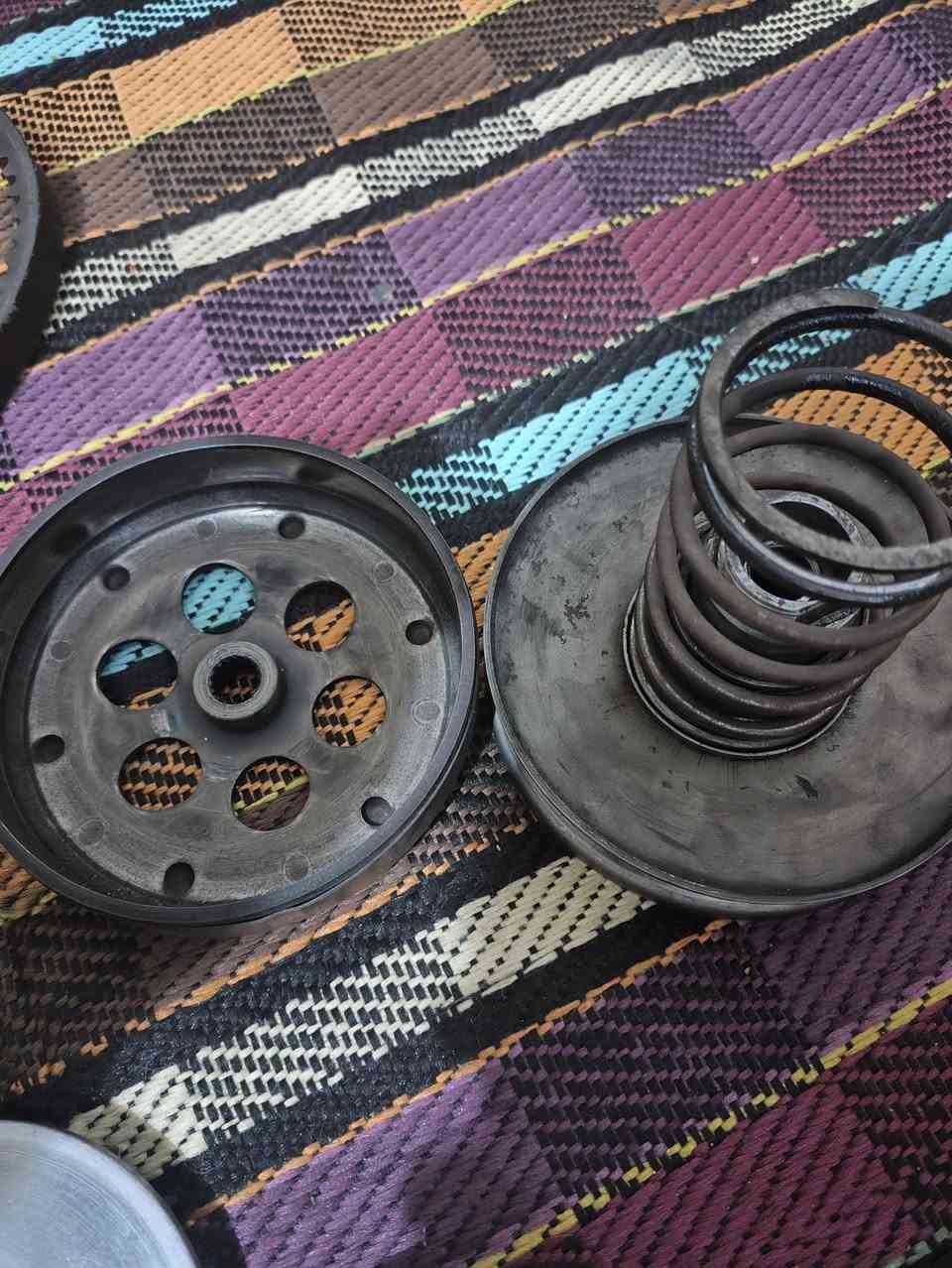 سلام عليكم كلج مامي و صفاكه و طاسه و سبرنكه شرط شغل جدد بلديات مو تجاري بلاد كلج مامي قفله 15 و خلفي عوزه بس بنز كلج هم قفله 15هاذ رقمي شغال ***********
