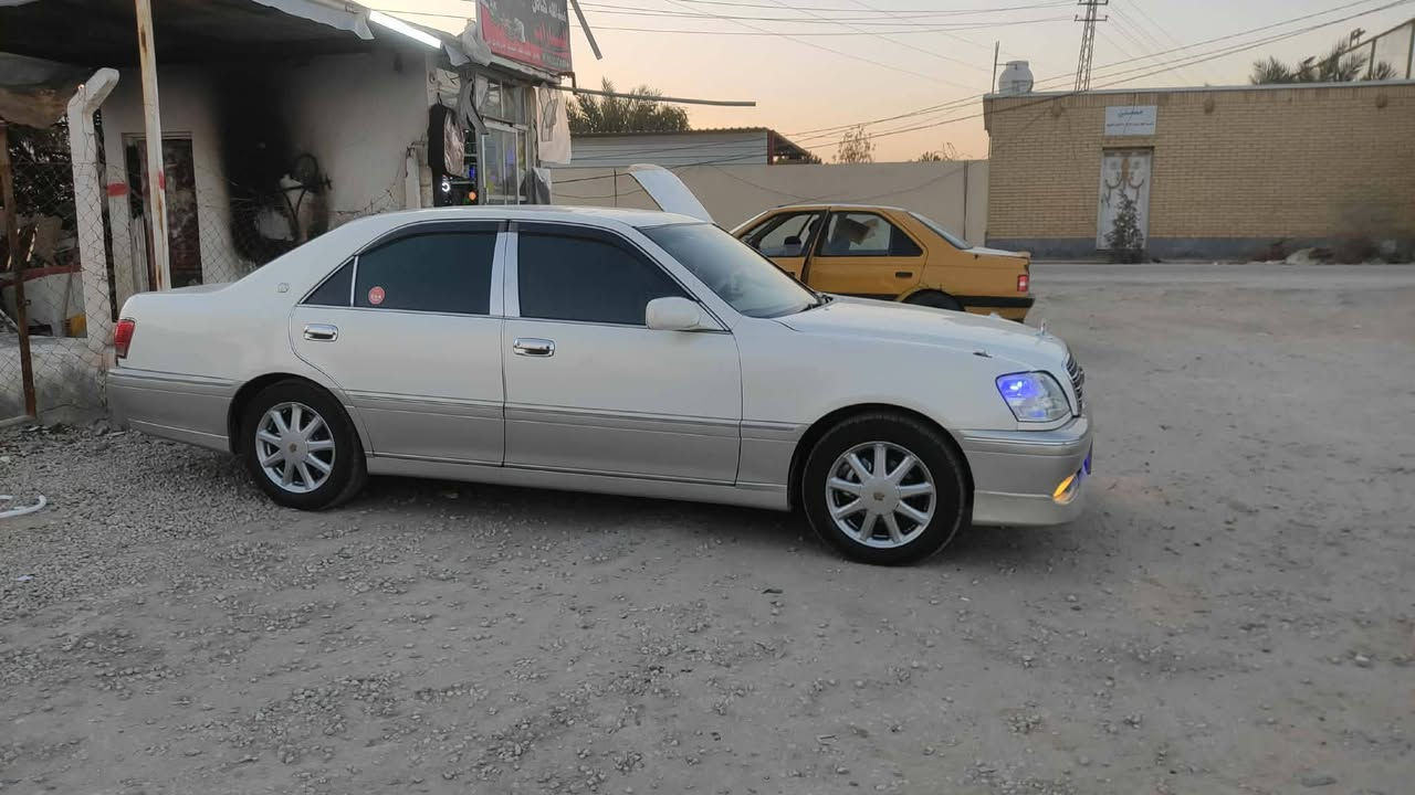 سلام عليكم
للبيع او مراوس السعر 118وبيه مجال  قرار 48 مدفوع الكمرك باقي بس الرقم 
موصفات 3دكم 
كرستال اصل 
شاصي 75 
ديفور الكبير 
4 كشنات كهرباء 
برده 
تحكم خلفي بصوت +دمام 
مثبت سرعه 
كير مكينه مكفولات 
حداديه جديده 
ماناقصه برغي السياره 
مكاني بالنجف 
باقي التفاصيل ***********
