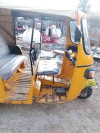 تكتك بياجو١٨ اوراق كامله السعر 900 شغاله تمام رقم 07707947742