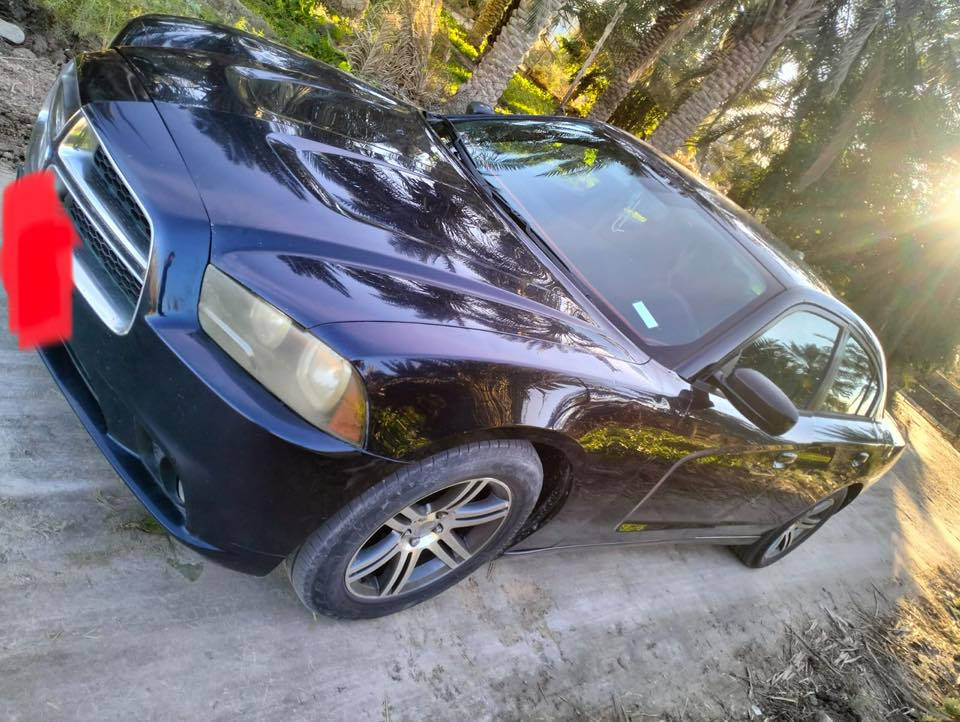 جارجر 2012 سياره جديده مامشتغله خط سنويه 2026.  بيه قطعه وحده  وارد كندي تخم تاير  حداده جديده عليه ادامه كامله مكلف بلنشر. رقم صاحب السياره*********** العنوان البصره  الهوير
