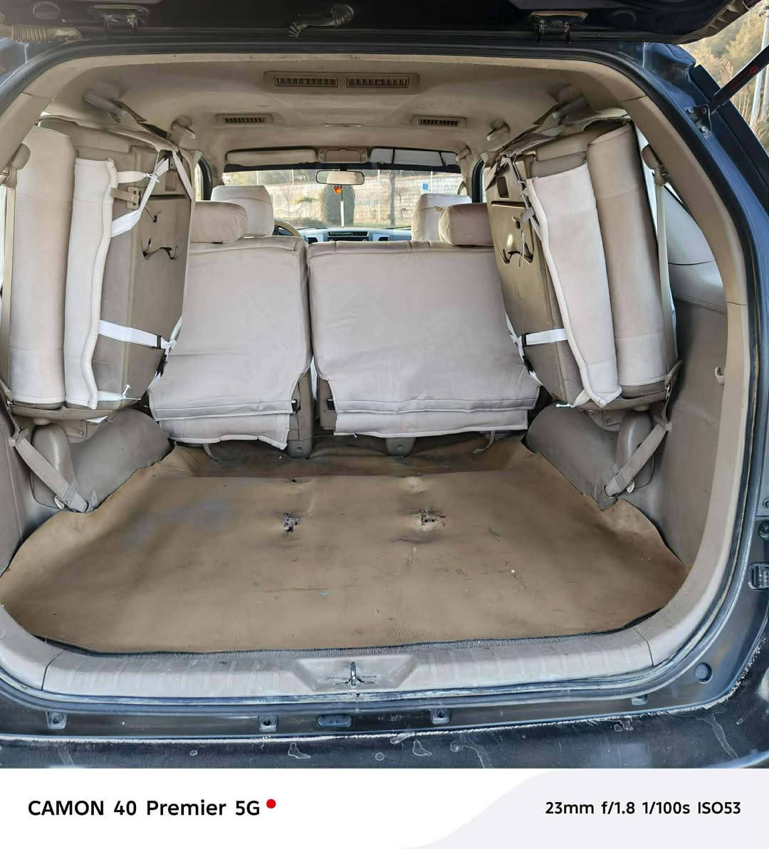 تۆیۆتا فۆرچنەر مۆدێل ٢٠١١ بەناوی خۆمە و چوارپارچەی گۆڕاوە بێ دەعم و بێ لێدران ، تەبرید و گێر و مەکینە و ئەکسل و هەموو شت بەشەرت و چوار تایەی نوێی لە ژێرە  سەقف و بۆنیت کاڵبونەوەی هەیە و 
 ، ژمارەی تەلەفۆن 
***********

ئـەگەر سەیارەکەت دەفرۆشیت نامە بنێرە با بلاوی کەینەوە لۆت
