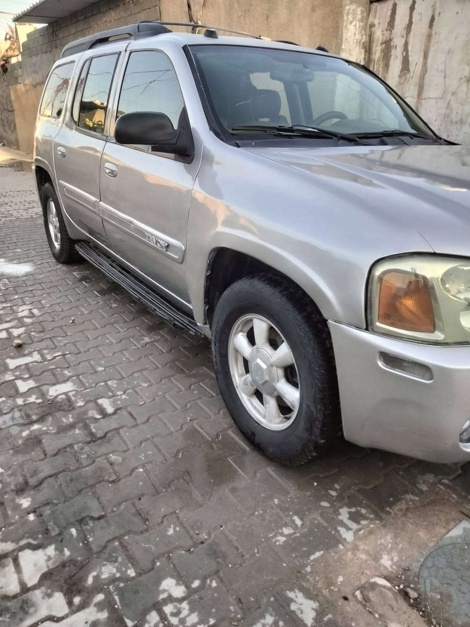 السلام عليكم من رخصة صاحب الكروب جمسي موديل ٢٠٠٤ مكينة كير تبريد ثلج تخم تأير صدر جديد سيار مصبوغة حزام جمالية بدون قمار سيارة راديتر جديد كمبروسر جديد لايت زنون كهربائية كله شغالة سنتر لك سيارة ما تصرف علية ربع ترايك للبصرة سيارة ٧راكب ٣قطع تبريد
 *********** السعر ٧٠وبي مجال بسيط
