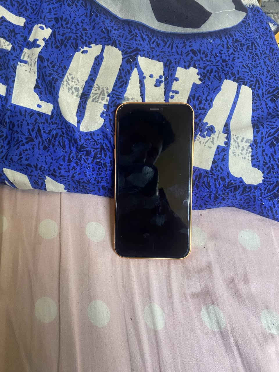 السلام عليكم خواتي ايفون Xrمحور17الجهاز نضيف ممبدل كلشي بي ذاكره ٦٤ فقط محور  شاصي بطاريه الاصليه ممبدله  ٨١ السعر ٢٣٠وبي مجال مكاني بغداد +اراوس شعندك نزل لاستفسار  ***********
