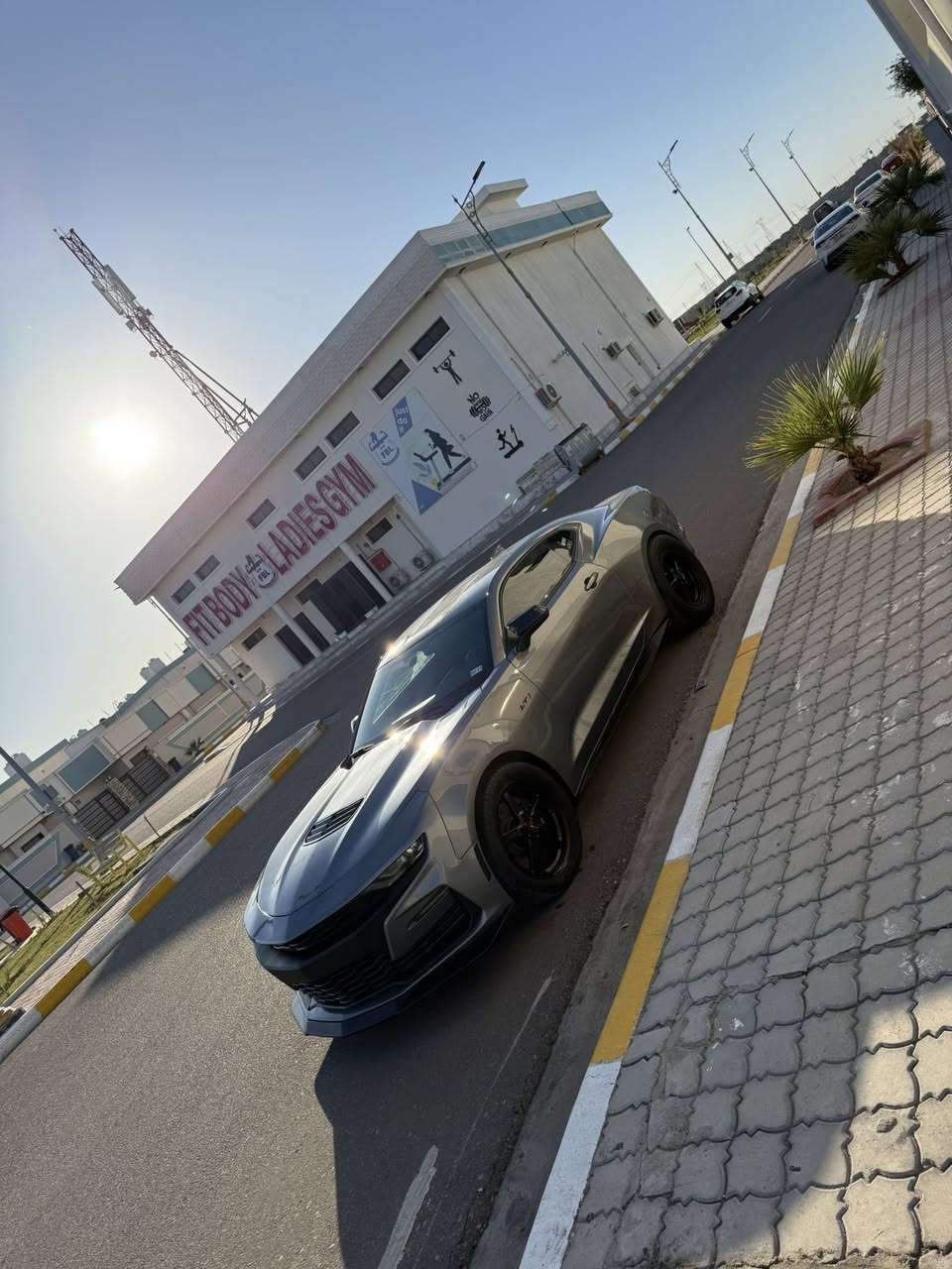 كمارو موديل 2022 LT1 مكينه 6200 بدون رقم 
حادث جاملغ وبنيد بدون دواخل وجميع الايرباكات راجعه سستم 
السياره جانت مزوده ونفتح تزويدها  يعني مكينه مفتوحه 
وجان بيها بيبان فايبر وقبق جنطه فايبر ورجعت هسه ستوك 
السعر ١٦٥ بيها مجال بيع فقط بدون مراوس
للاستفسار ***********
