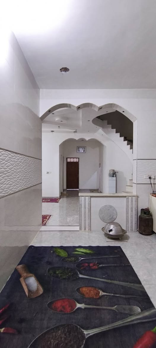 سلام عليكم بيت للبيع بناء جديد المنطقه الدوانم حي السلام مقابيل طاقت كهرباء ابو رمانه  المساحه 230م الوجه 10ول نزال 23 طابو زراعي سند 25 مرقم للتطويب للستفسار على الرقم ***********
