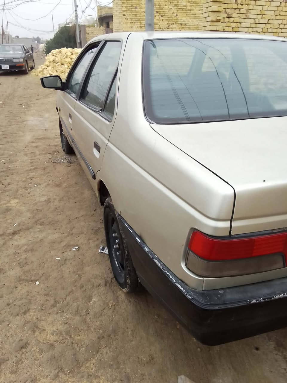 سلام عليكم بيجو روه مديل 2009 مكينه وكير شرط جدد نقص بس حداديه طخم تاير جديد باتري  تبريد رقم نجف تحويل السعر 15 وبيها مجال ***********
