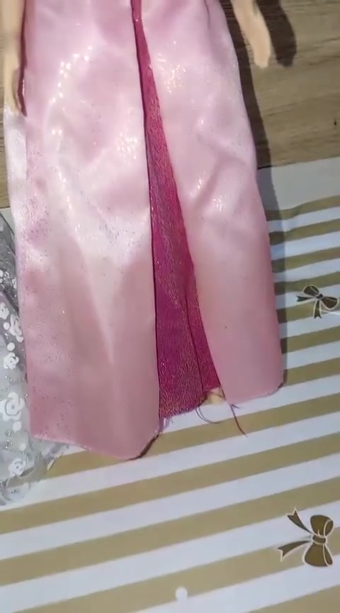 باربيات اصليات القطعه بالفين. ابيعهن شلعه. عندي توصيل


**إذا كنت صاحب هذا الإعلان وتريد حذفه لأي سبب، رجاءا أرسل رسالة إلى الدعم الفني**