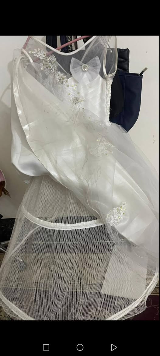 اخذتها من السناتر ب 50 البنتي تلبس عمر 8او 9 حسب ابيع لسعر ١٥وعدي توصيل مكاني كربلاء


**إذا كنت صاحب هذا الإعلان وتريد حذفه لأي سبب، رجاءا أرسل رسالة إلى الدعم الفني**