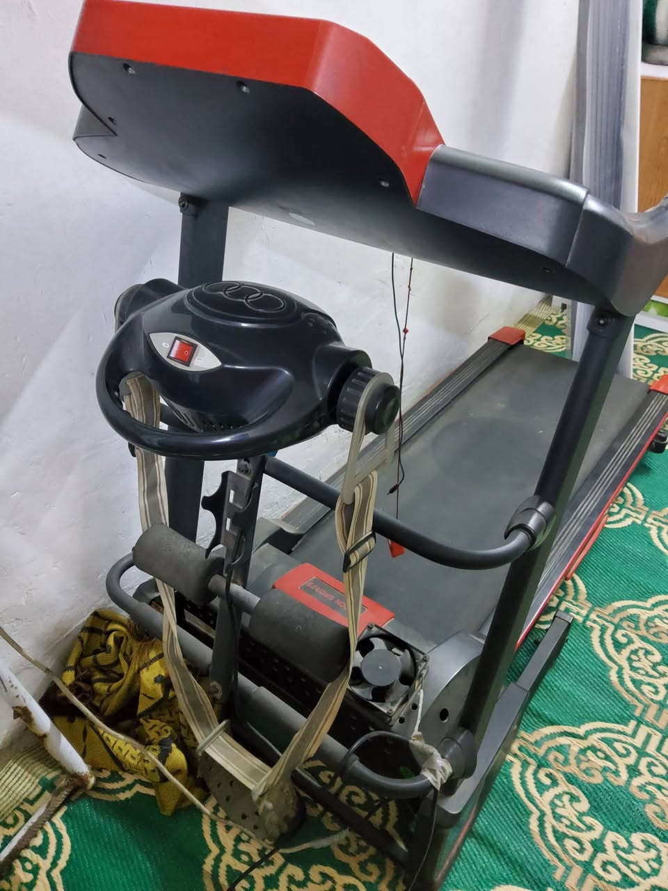 للبيع سعر نهائي 300 الف بغداد مدينة الصدر ***********

