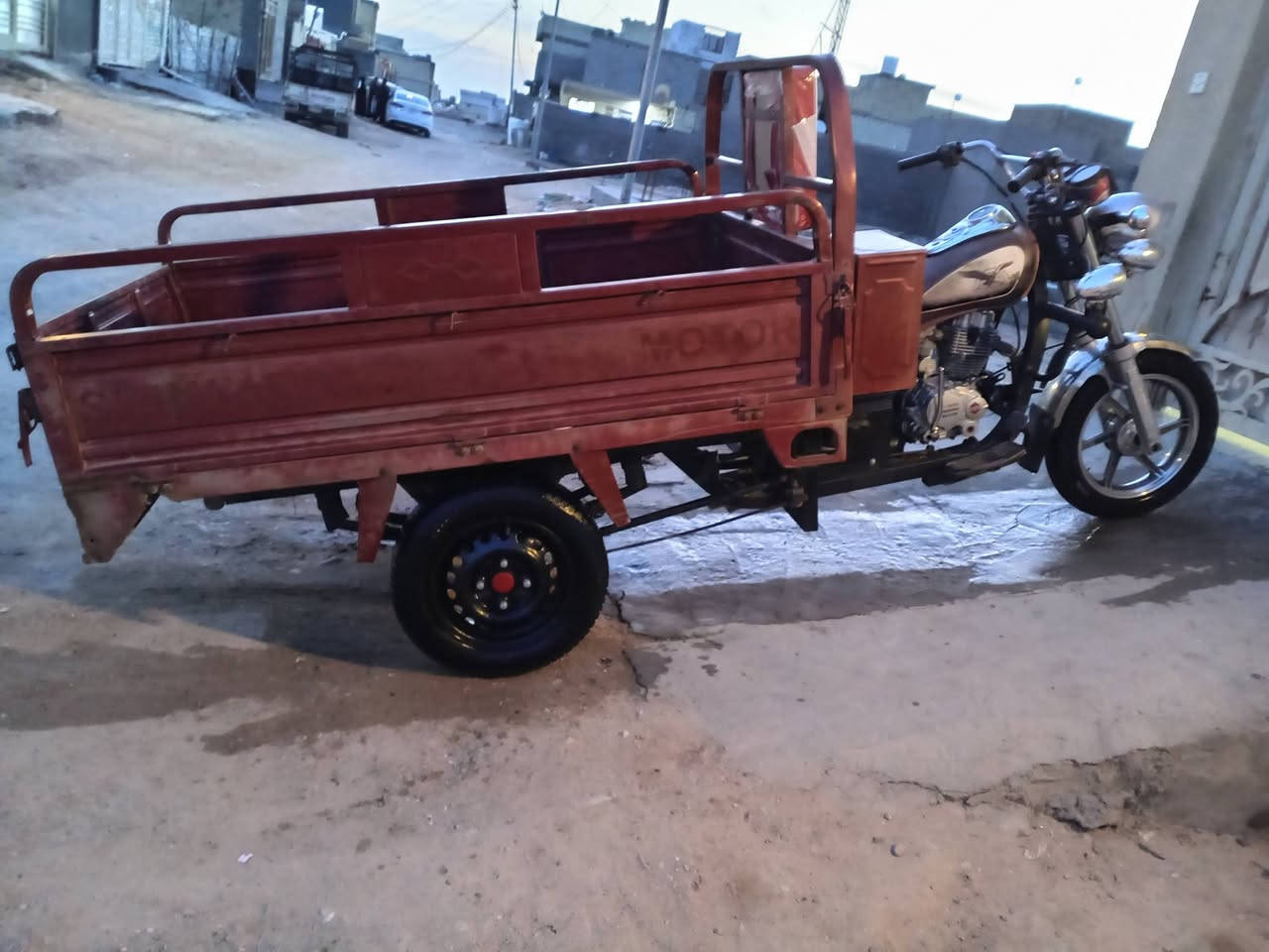 ستوته لبيع موديل 2015 جاهزه مكينه بيه جديده دبلات جدد غراضه كلهن جدد مكانه كربلاء حي الموظفين ***********
