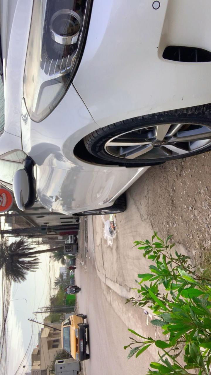 سلام عليكم البيع كيا سيراتو 2018 
السيارة مواصفات إيراني 
مواصفات VIP
-فول فول 
-بصمة أبواب 
-بصمة تشغيل 
-تبريد قطعتين 
-سيتر ستيرن 
-اشاير بالمري
-كشنات كهربائية 
-كشنات جلد 
-كشنات تدفئة وتبريد
-خزن ميموري 
-شاشة اعطال 
- فول حساسات 
- ⁠فول تحكم ستيرن
- ⁠فتحة سقف 
- ⁠محرك 2000 دوش 
- ⁠كير 6نمر 
-3 وضعيات قيادة
- ⁠تحكم بالانارة الامامية تنزيل وتصعيد 
- ⁠يعني بعد بيها مواصفات هواي 
- ⁠السيارة رقم بغداد  الدولي باسمي 
- السياره هنا بالعراق بيها جاملغ وبنيد صبغ والسونار موجود بالمنشور
- ⁠السعر 148 وبي مجال 
- ⁠مكاني بغداد حي الجهاد (*********** / ***********)
