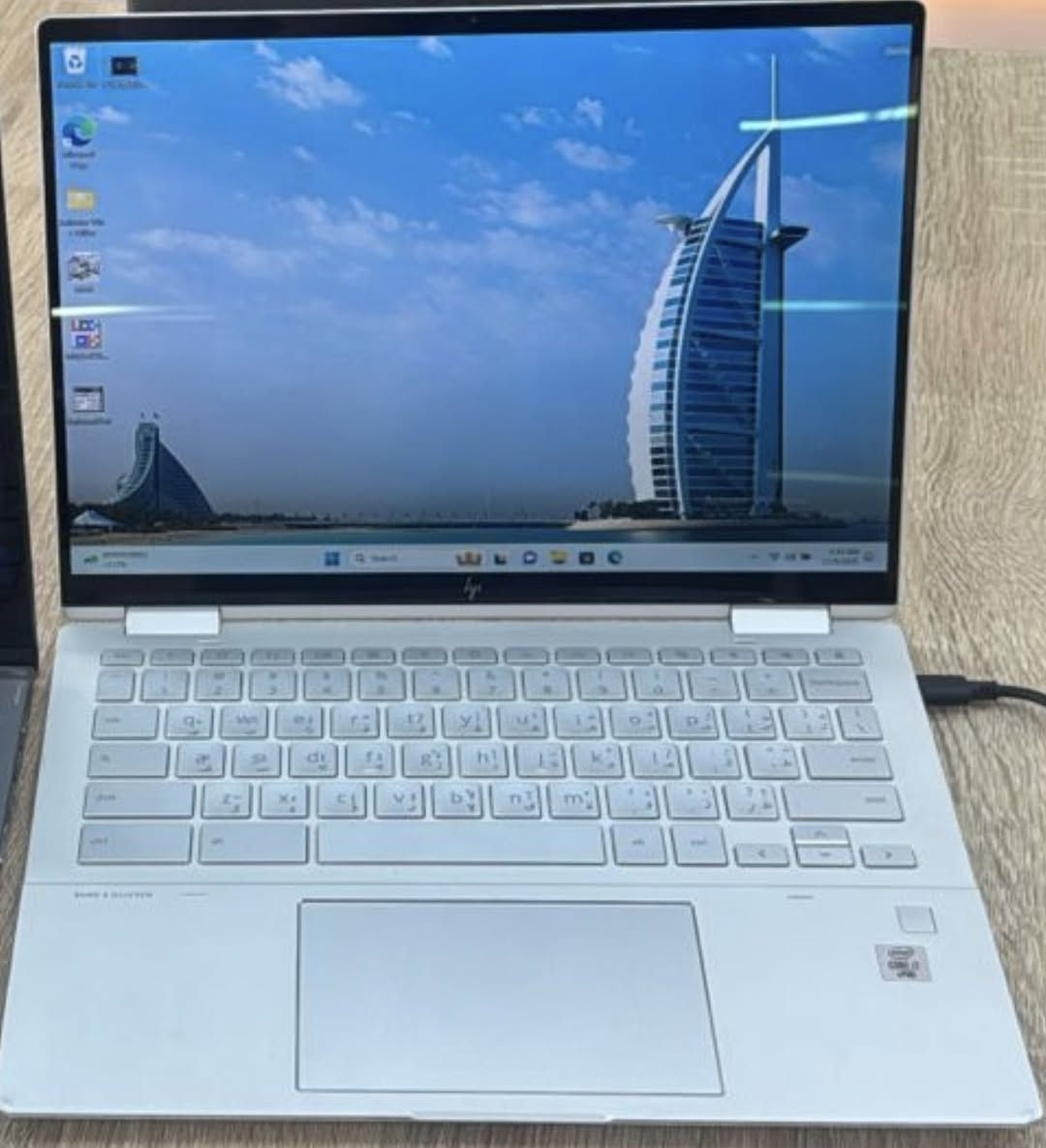 لابتوب hp مرتب ونظيف مواصفاته 

i7 جيل ال 10 
16g ram  
Sdd nvm 
شاشة 13 خفيف لونه سلفر مميز وشاشة لمس وقلاب وكيبورد ضوئي

اني مشتريه مستعمل سعره 500 وي شاحنته الاصليه

اريد مراوسة بماك بوك شنو عندك دزلي على الرقم ***********
