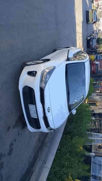 للبيع كيا ريو موديل 2019 اللون ابيض ماشية 48الف السيارة خليجية مكفولة ...