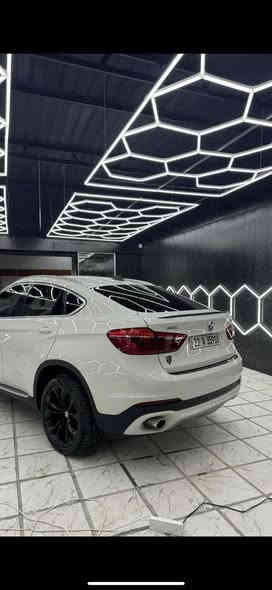 بي ام دبليو موديل  2017 
وكالة عروش  .محرك (٦سلندر) .
مواصفات نايت باكيج (طلب خاص)  .سياره جايه كاربون فايبر بلادي بلدعامايات ومرايات قليل يجي بل بي ام هلمواصفات بشرط اصلي  .سياره   كلها بشرط صورها وتقريرها كل متوفر يمي .٢بصمه  متوفر وياها .
المواصفات (M)  باكج معروفه تجي اعلى فئة  فول.سياره ماشيه 160الف كيلو متر .نضيفه جدا وسيرفس داخل شركه BMW العروش (مع وجود كامل الوصولات)  
- نظام قيادة اربعة ايكو وكونفرت وسبورت (وسبورت بلاص).
- انارة داخلية كاملة بالدشبول.كيجات سرعه ليزريه.
داخل جملي (Hermes) .
- 5كامرات  360درجة
- حساسات .
- اصطفاف ذاتي.
- رادرات امامي .جانبي .
- كشنات تدفئه وتبريد .سكان تدفئه.
- بردات جانبيه .
- ابواب شفط .  باب خلفي كهربائي 
- مري شفط.
- شفتات سرعة.
- بصمت ابواب 
- فتحة سقف .
- لايتات زنون متحرك وية ستيرن 
- كشنات  كهربائة مع وضعيات خزن للقياده 
- هندبريك بصمة .
- اوتو بريك.
- اوتو ستارت وستوب.
- .تحديد مسار.
بل اضافه الى بقيه مواصفات معروفه . سياره كلش نضيفه  مكفوله  كير ومحرك . فقط بيها ربع البنيد صبغ (رش فقط).  سياره متواجده بغداد وباسمي .
 بسعر مناسب جداً 
اي استفسار الاتصال  

 0771 892 2224
