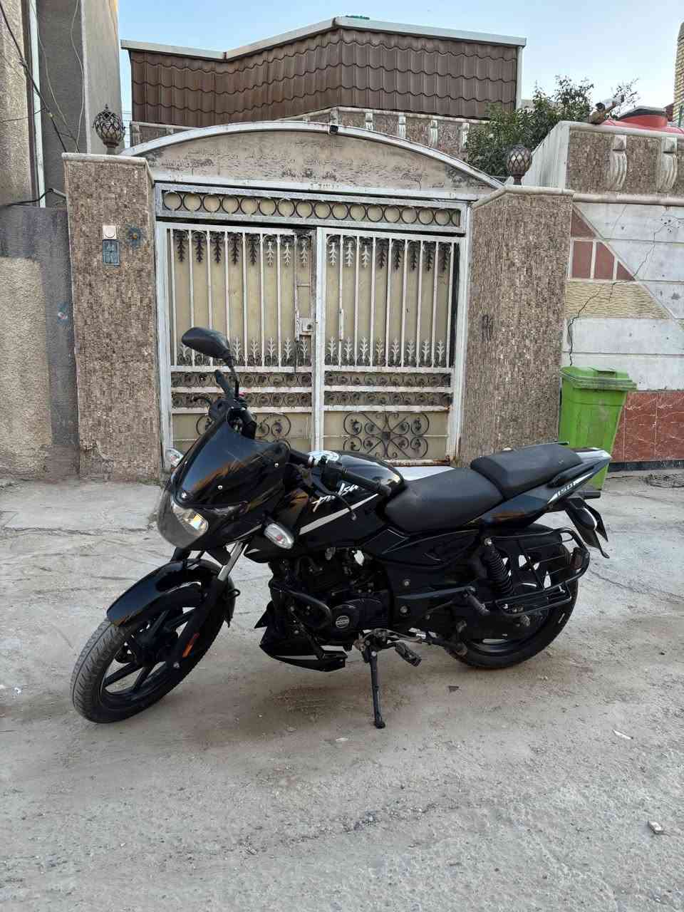 للبيع دراجه بولسر نظيفه موديل 2023
مرقمه بغداد 
دراجة محركها خير من الله 
سعرها مليونين ونص 
مكاني بغداد مدينه الصدر
تجي تفحص من البيت تحويل ثاني يوم


**إذا كنت صاحب هذا الإعلان وتريد حذفه لأي سبب، رجاءا أرسل رسالة إلى الدعم الفني**