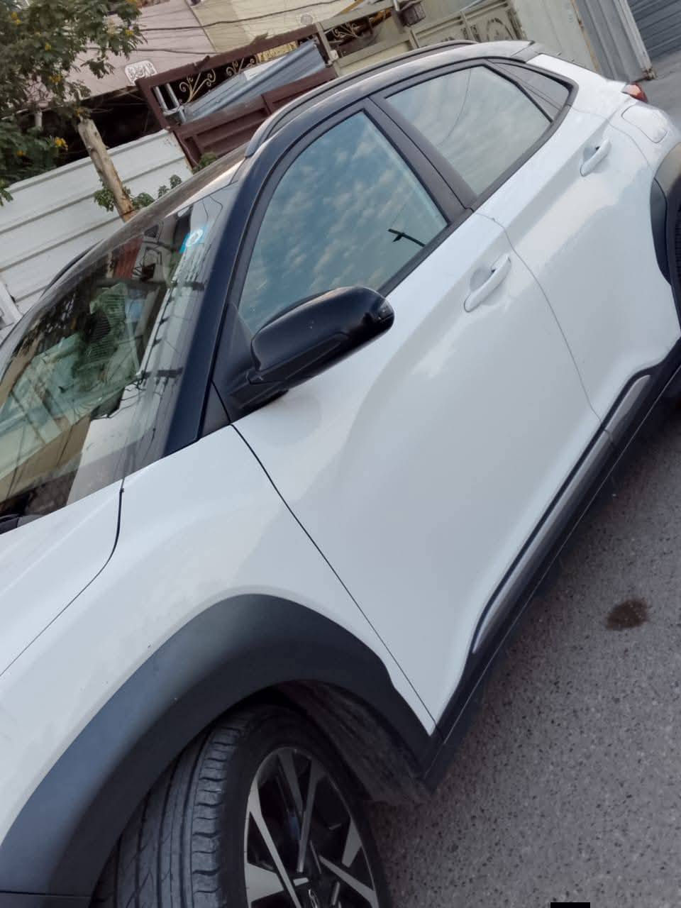 سلام عليكم سياره كونا للبيع موديل 2022 محرك
1600 حادثه جاملغ الأيمن 
صبغ بدون دواخل بغداد السعر 145 وبيها مجال رقم الهاتف. ***********
